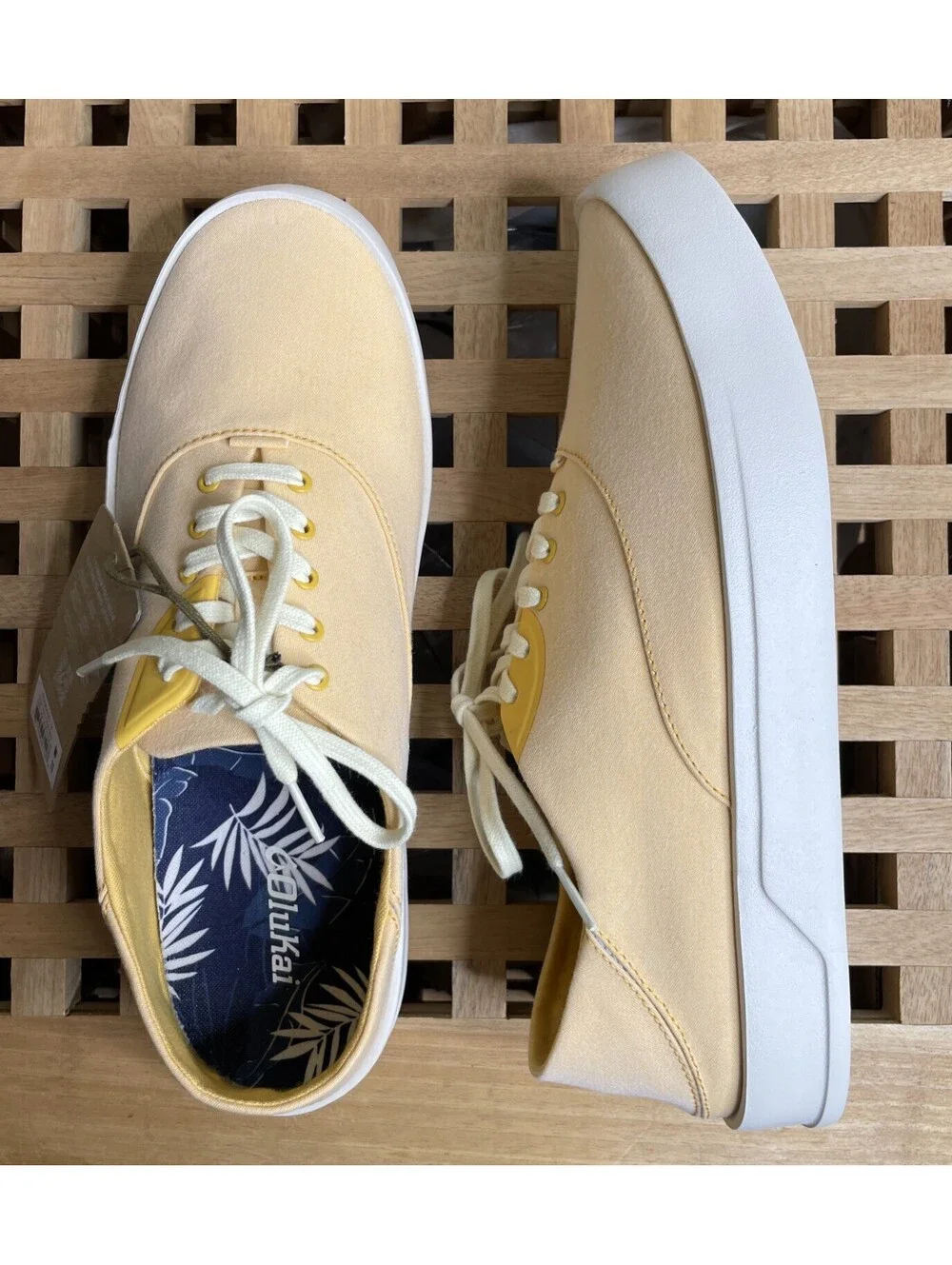 OluKai Tradewind Mens Size 11 Solar Glow Yellow Canvas Drop-In Heel Shoes NWT